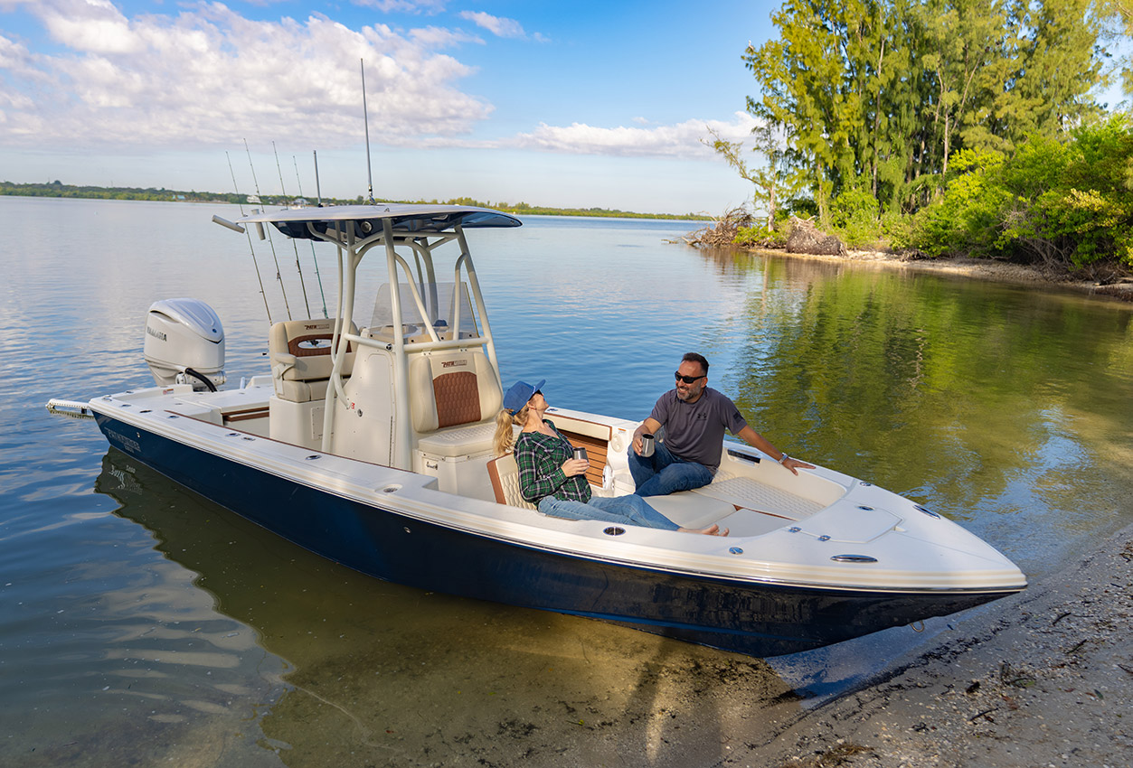 2600 TRS Bay Boat with Bow Seating.