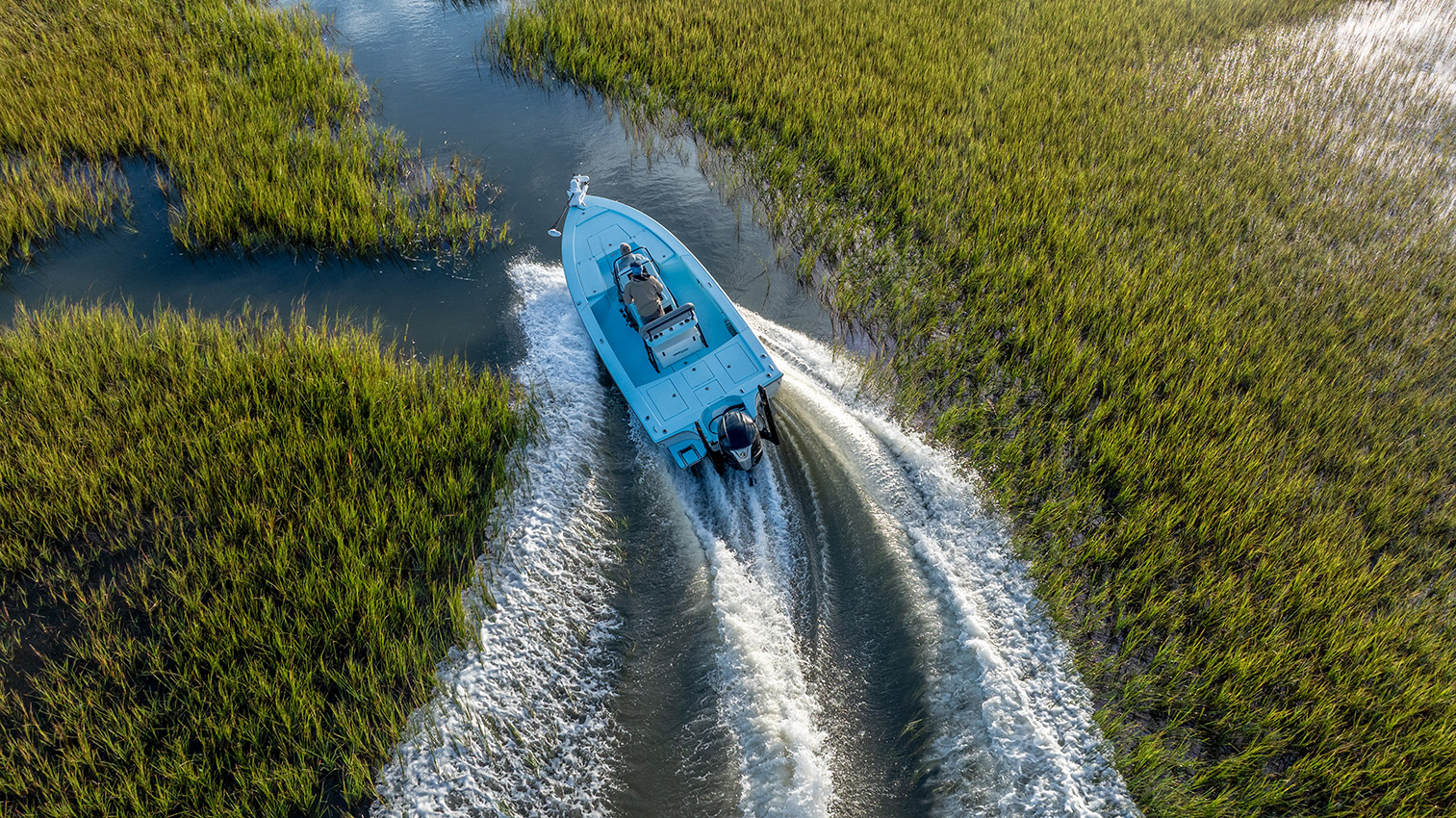 Pathfinder 2300 HPS Inshore Fishing Boat.