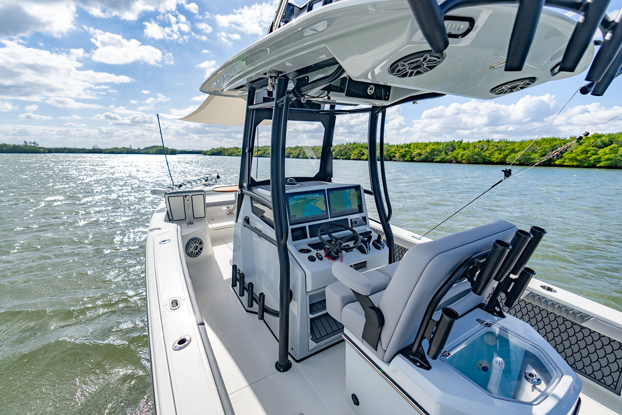 Pathfinder 2800 Hybrid helm seat and console looking forward.