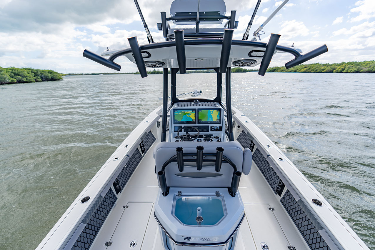 Pathfinder 2800 Hybrid helm seat and console looking forward.