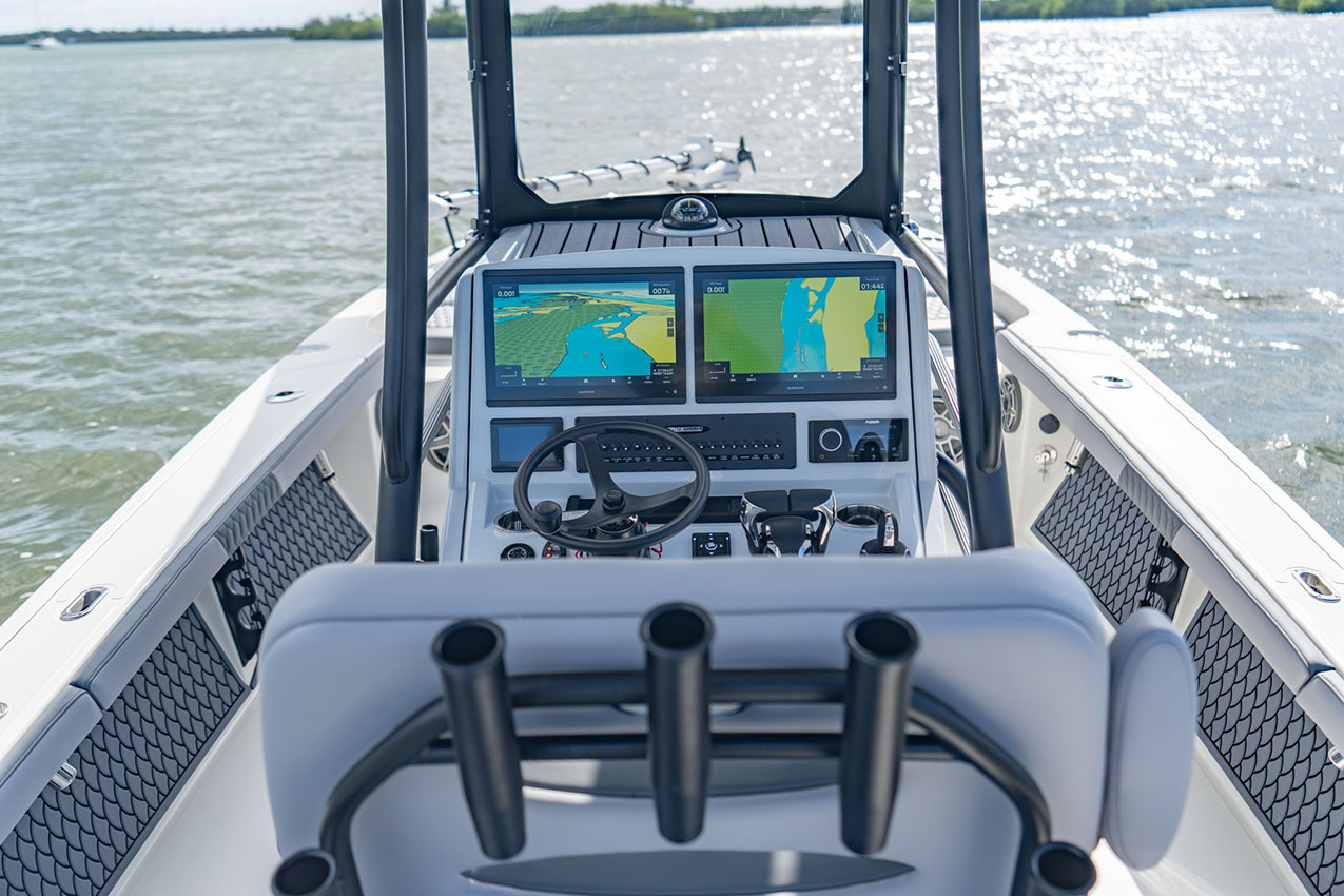 Pathfinder 2800 Hybrid console.