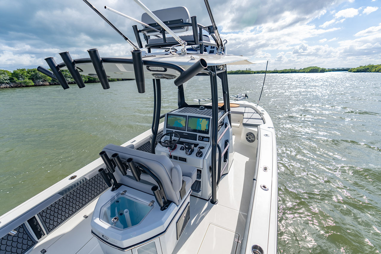 Pathfinder 2800 Hybrid helm seat and console looking forward.