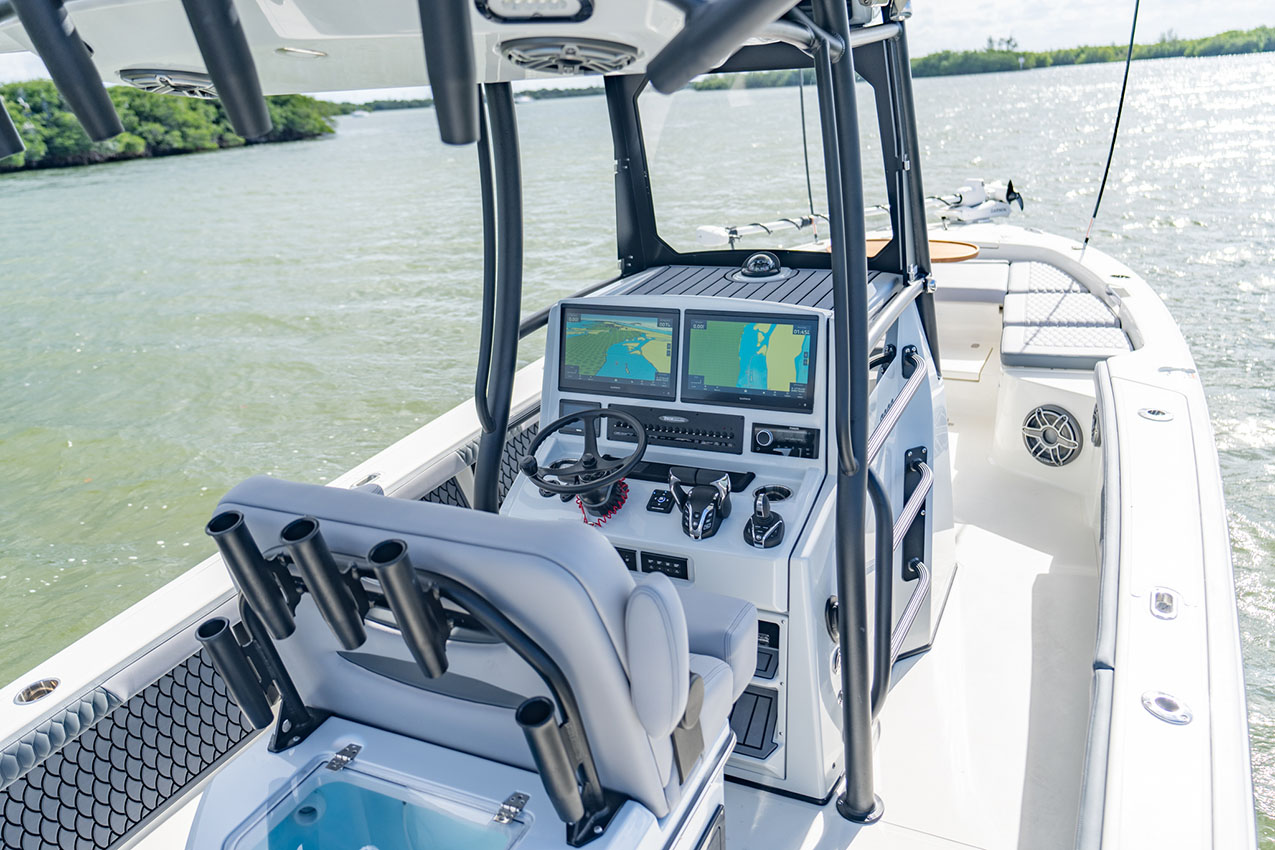 Pathfinder 2800 Hybrid helm seat and console looking forward.