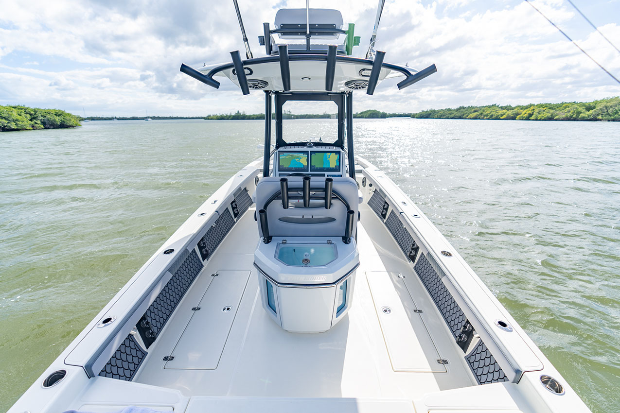 Pathfinder 2800 Hybrid helm seat and console looking forward.