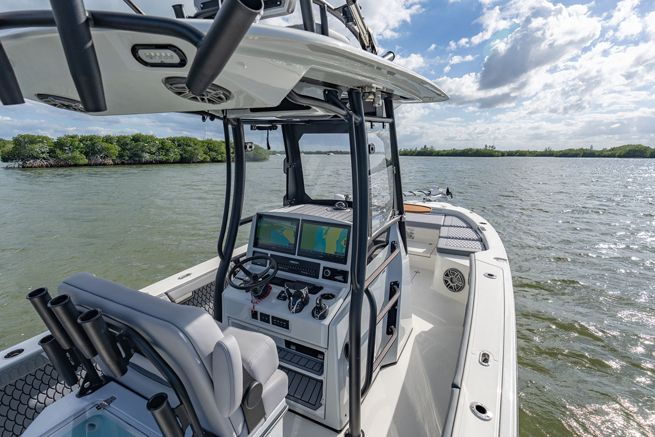 Pathfinder 2800 Hybrid console looking forward.