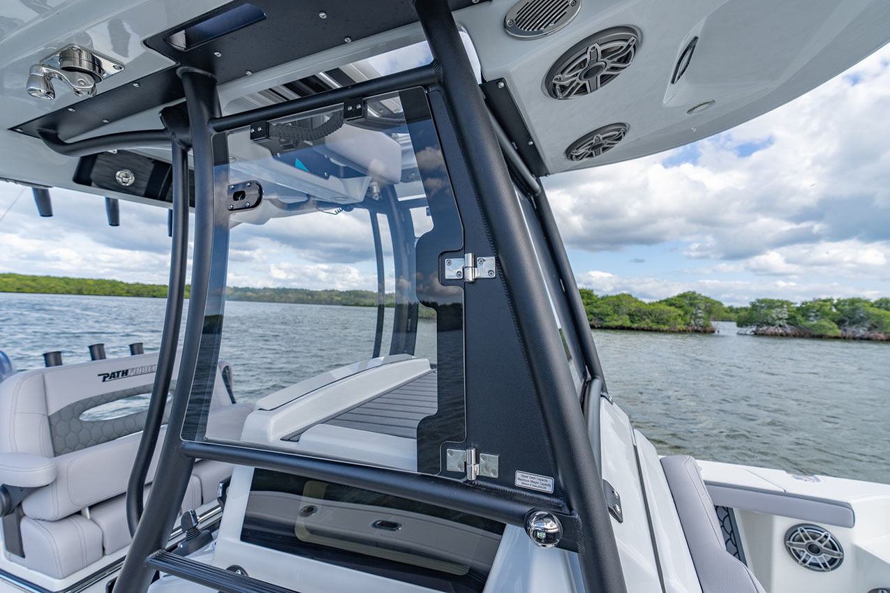 Pathfinder 2800 Hybrid removable console window.