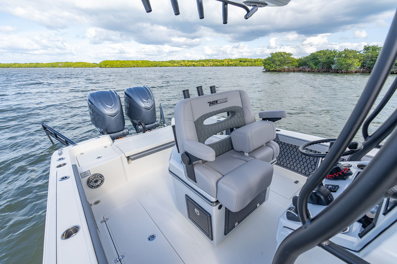 Pathfinder 2800 Hybrid helm seat looking back.