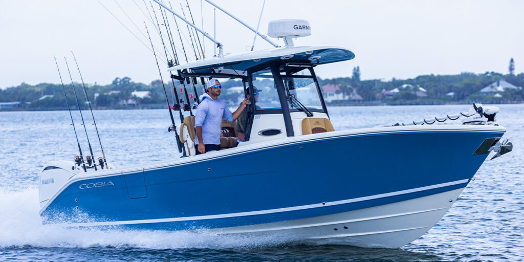 Cobia 265 Center Console Open with Yamaha Twin Engines running