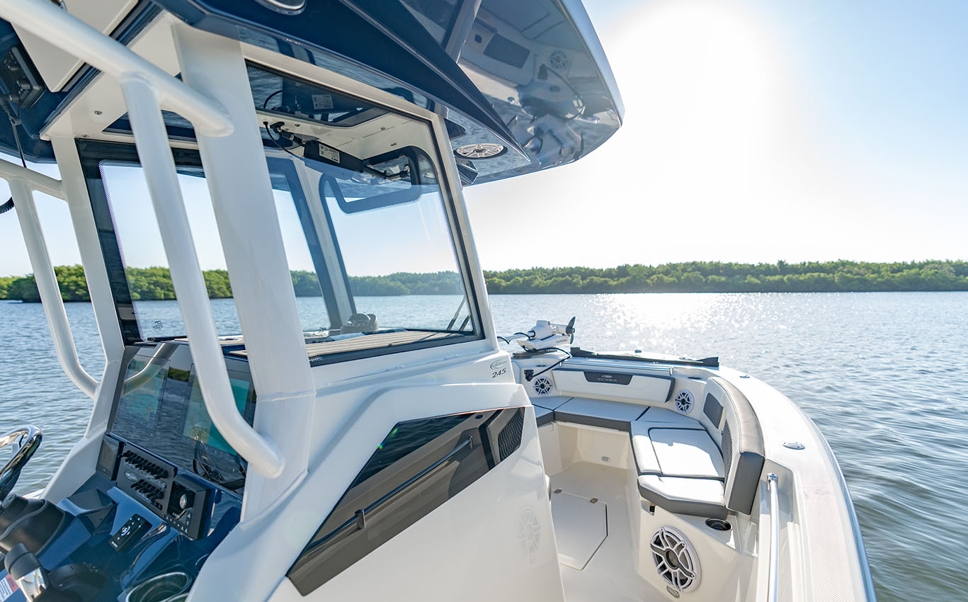 Cobia 245 CC Windshield Starboard