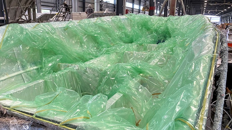 Cobia’s VARIS infusion system creates a lighter, stronger hull and stringer structure with an ideal strength-to-weight ratio.